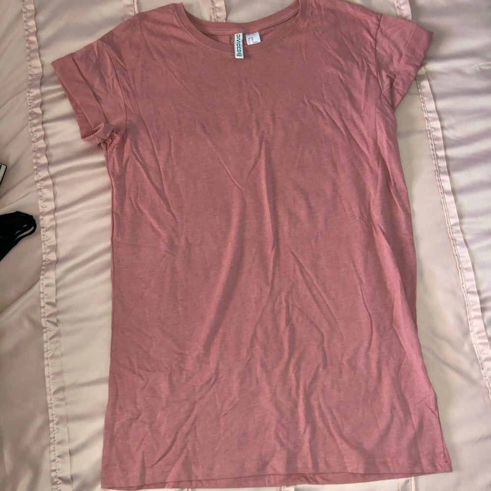 H&M long mauve colored t-shirt